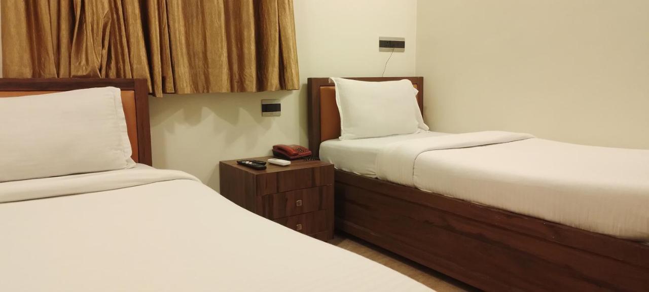 Shine Hospitality Palace Mumbai Luaran gambar