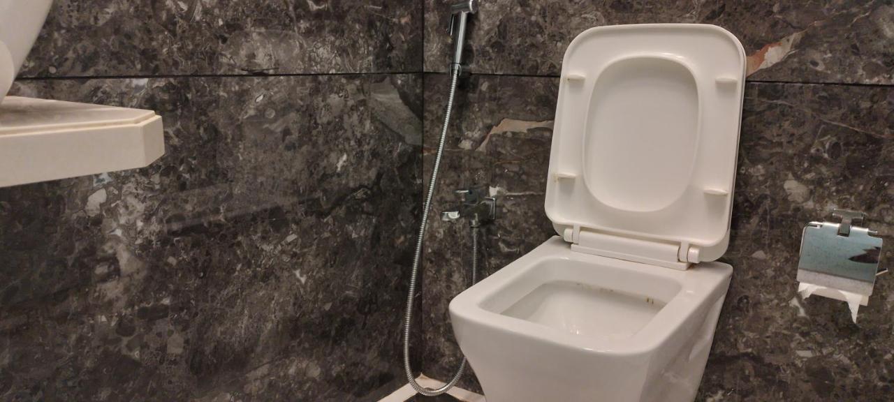Shine Hospitality Palace Mumbai Luaran gambar